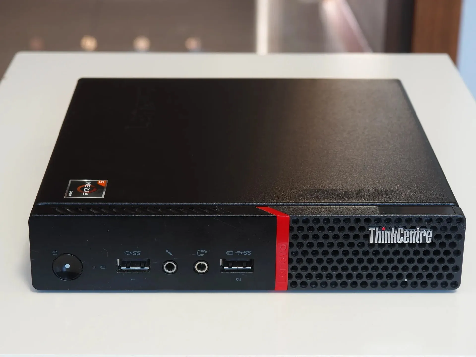 Kompakter Lenovo-ThinkCentre-Mini-PC