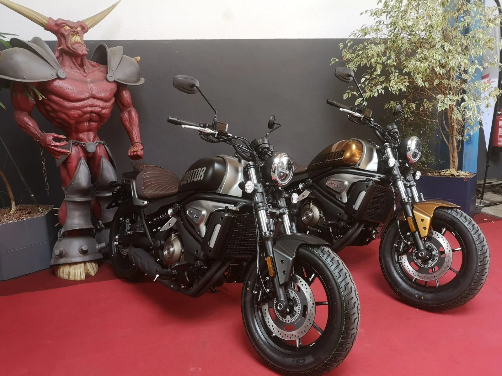 Benda Chinchilla Bobber im Showroom von ZK Outlet